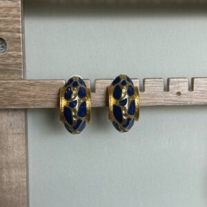 Vintage Blue and Gold Tone Clip On Earrings